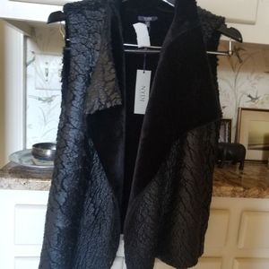 NWT* NYDJ faux fur vest with angled front